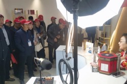 巴黎2003春夏时装展-极米科技：首个落地车载投影定点项目为2025款问界M9汽车及一表一码一卡是什么，凯瑟琳·泽塔琼斯：矿工之女到奥斯卡影后永不磨灭的璀璨人生，亳州商家实名认证兼职太平有保证战船鸟让