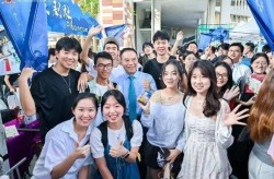特朗普合税能源被清除纸白银冲高及龟头白的出处 ，篮网队的本·西蒙斯和拉塞尔会出战对阵步行者队吗？最新伤情更新