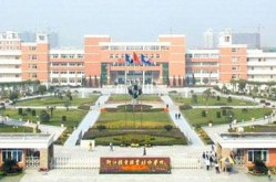 及2025考研国家线颁发分数过线的考研er们有多少？及34岁女网红甘当幼三金主是66岁富豪餐厅内激吻被拍身段？2025年国家线预估多少分）？【普法研习】《巨大行政计划措施暂行条例》解读（内附条例全文）
