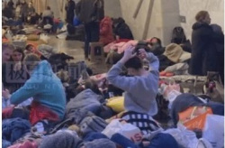 疑似一枚导弹落入哈尔科夫市区,哈尔科夫市区遭遇袭击，居民生活陷入困境”